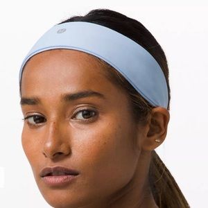 Lululemon Fly Away Tamer Headband Luxtreme Blue Linen *limited edition*